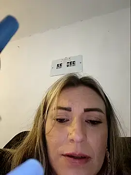Isabellaa Garcia  online show from 02/17/25, 10:47