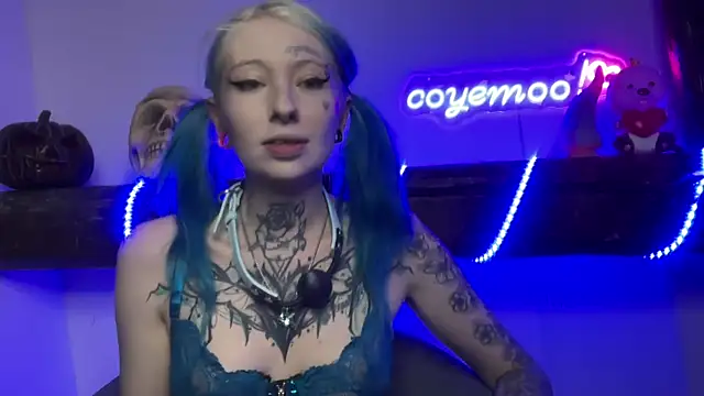 coyemoo online show from 02/08/25, 06:01