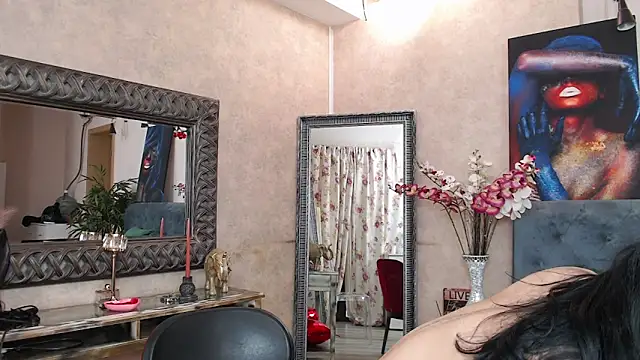 MissJuliax online show from 12/11/24, 10:14