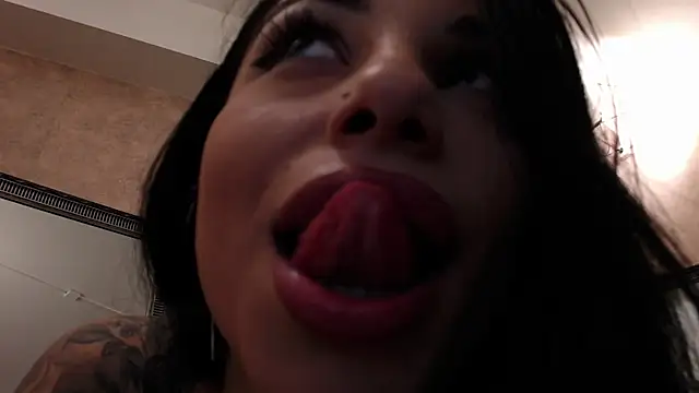 MissJuliax online show from 01/03/25, 09:58