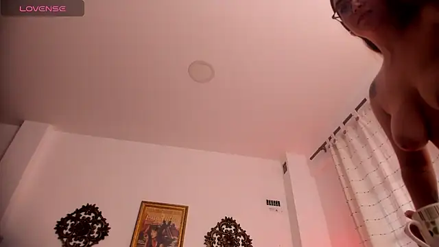 VeronicaGilss online show from 06/14/26, 10:23