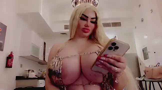 Snapshot of bibibugatti chatting on 02/11/25, 05:07 bibibugatti online show from 02/11/25, 05:07