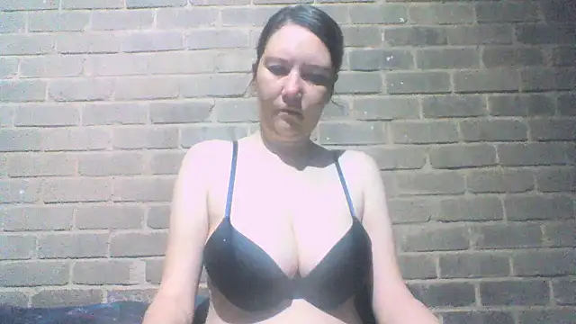 EksJouneMwah online show from 11/28/25, 06:16