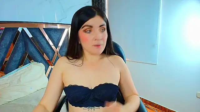 Amara vega online show from 10/23/25, 12:26