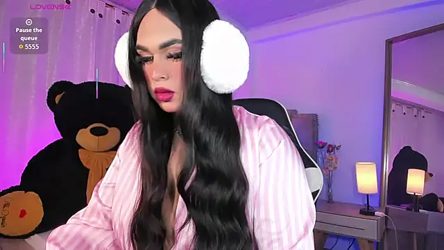 Snapshot of alexia_mattel chatting on 09/20/25, 10:38 alexia mattel online show from 09/20/25, 10:38