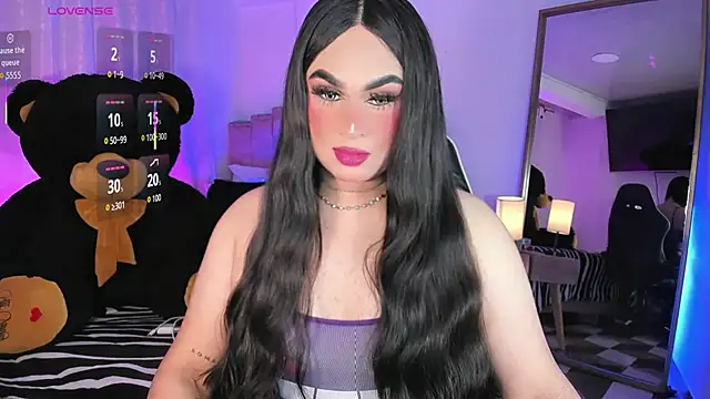 Snapshot of alexia_mattel chatting on 09/26/25, 12:03 alexia mattel online show from 09/26/25, 12:03