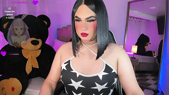 Snapshot of alexia_mattel chatting on 11/06/25, 08:21 alexia mattel online show from 11/06/25, 08:21