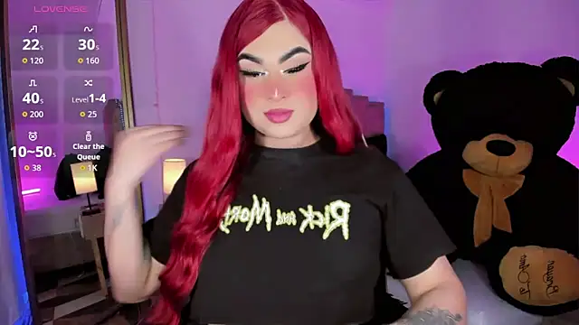 Snapshot of alexia_mattel chatting on 12/14/25, 08:02 alexia mattel online show from 12/14/25, 08:02