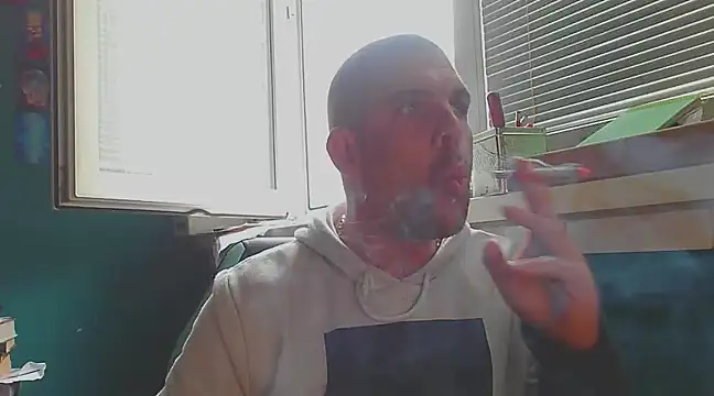 YouWantMe666 online show from 02/13/25, 09:51