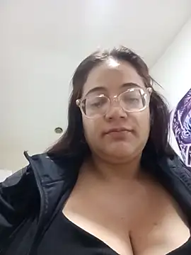 skarleth001 online show from 03/19/25, 05:08