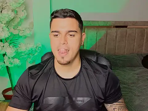 Axel Big cock online show from 07/02/26, 03:23
