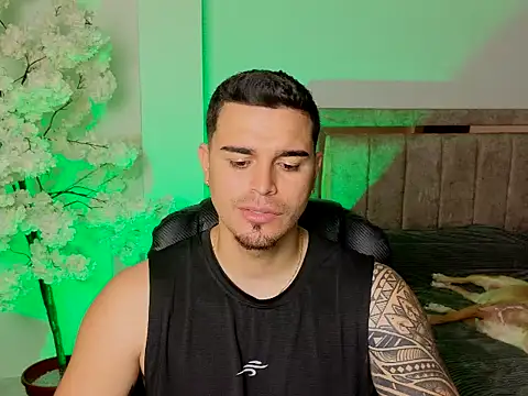 Axel Big cock online show from 07/03/26, 03:51