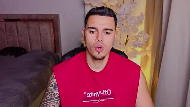 Axel Big cock online show from 07/16/26, 01:00