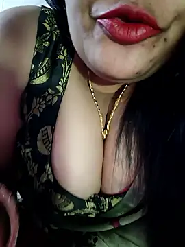 Snapshot of sneha_rose chatting on 01/07/26, 05:43 sneha rose online show from 01/07/26, 05:43