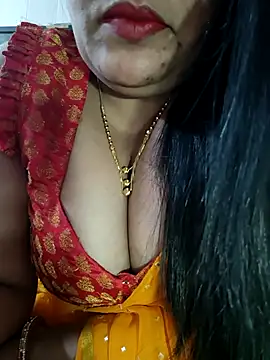Snapshot of sneha_rose chatting on 01/15/26, 05:12 sneha rose online show from 01/15/26, 05:12