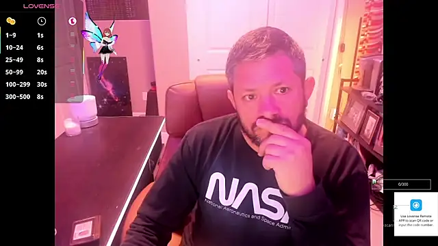 Snapshot of boytoyfrindles chatting on 10/30/25, 03:19 boytoyfrindles online show from 10/30/25, 03:19