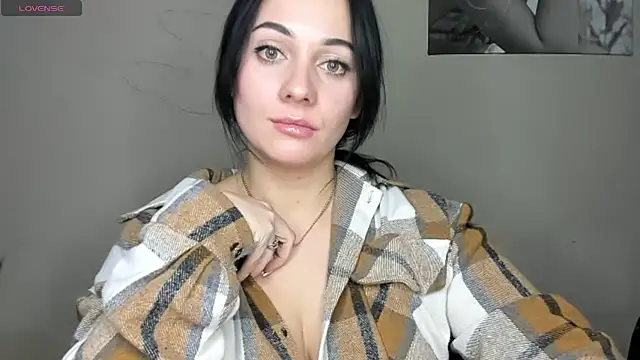 Emelyblum online show from 12/05/24, 02:53