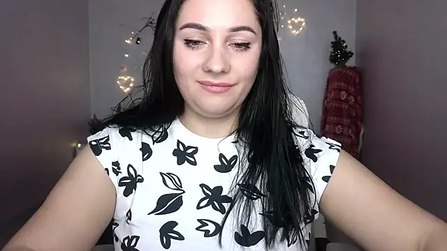 Emelyblum online show from 01/05/25, 11:33