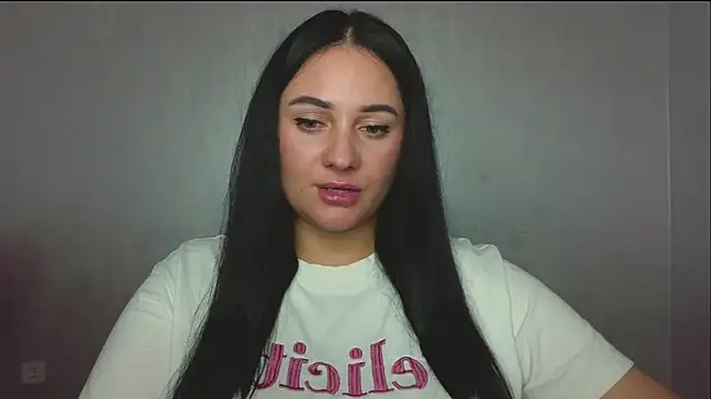 Emelyblum online show from 09/15/25, 10:10