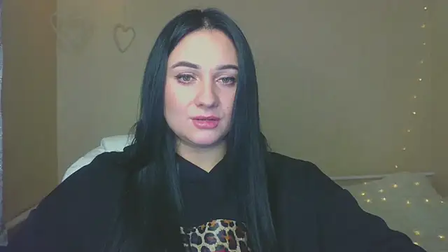 Emelyblum online show from 10/16/25, 12:28