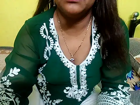 Snapshot of Sexyranibhabhi chatting on 10/23/25, 03:00 Sexyranibhabhi online show from 10/23/25, 03:00
