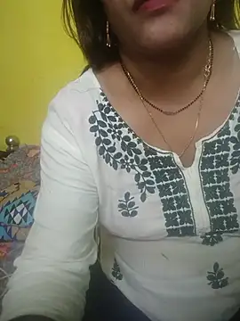 Snapshot of Sexyranibhabhi chatting on 07/13/26, 04:21 Sexyranibhabhi online show from 07/13/26, 04:21