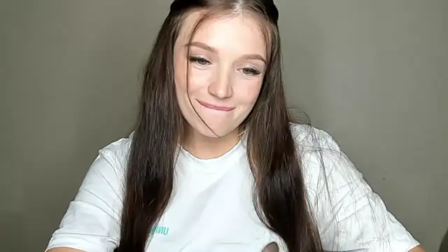 EvaaMillerr99 online show from 10/25/25, 06:13