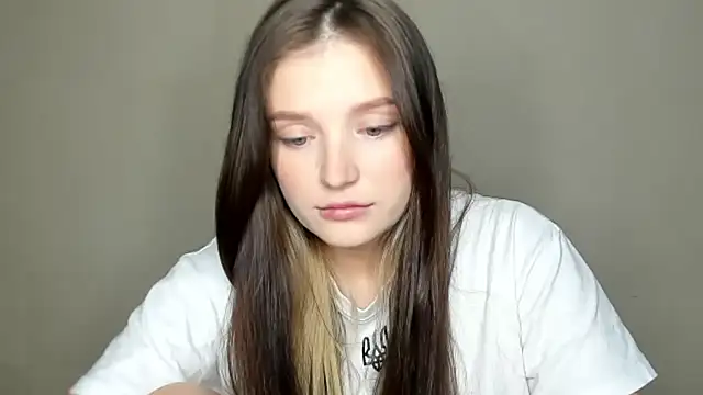 EvaaMillerr99 online show from 11/13/25, 10:14