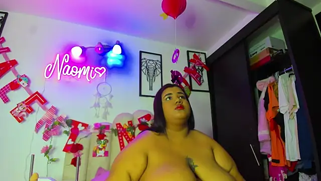 NaomiAsha online show from 02/12/25, 06:09