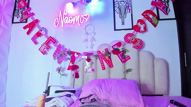 NaomiAsha online show from 02/13/25, 12:13