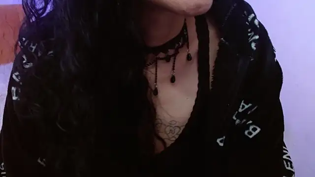 AlexandraJones  online show from 02/07/25, 09:47