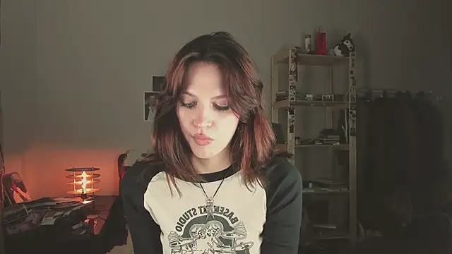 Niky  Jess online show from 05/17/26, 07:54
