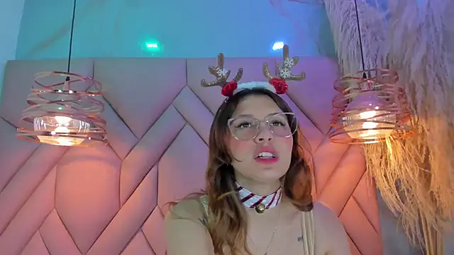 AngelaaCute  online show from 12/07/24, 03:41