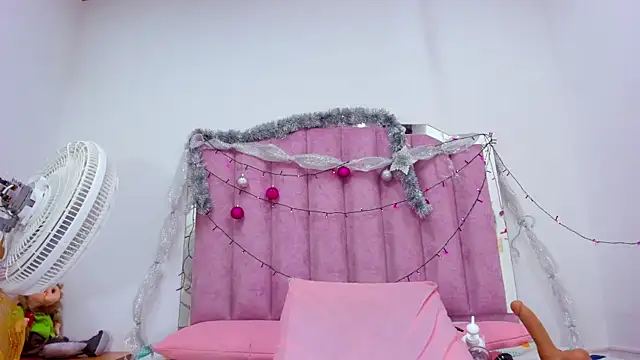anisha x online show from 12/30/24, 07:21