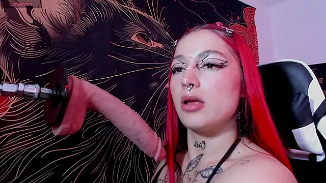 annika taylor online show from 07/26/26, 01:03