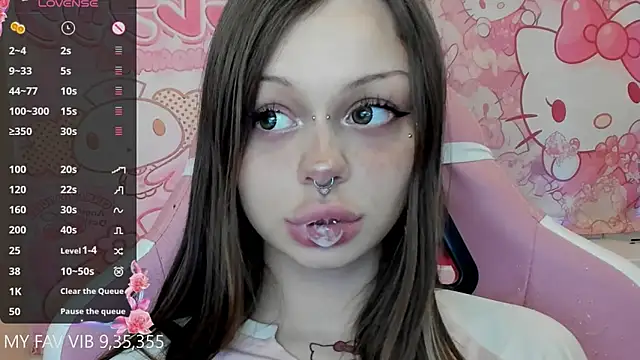 Snapshot of shy_melony chatting on 02/25/26, 01:21 shy melony online show from 02/25/26, 01:21