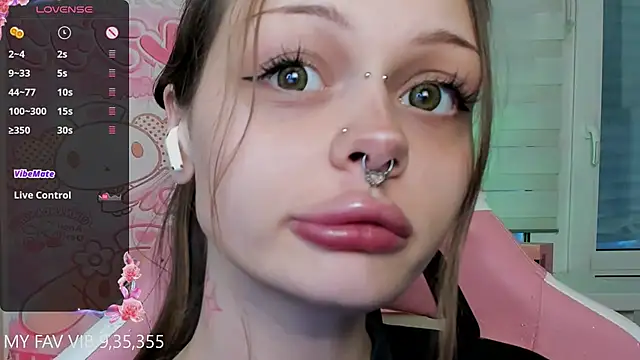 Snapshot of shy_melony chatting on 03/06/26, 02:35 shy melony online show from 03/06/26, 02:35