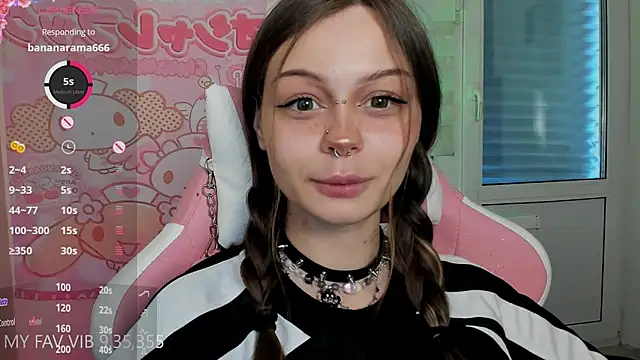Snapshot of shy_melony chatting on 03/22/26, 03:15 shy melony online show from 03/22/26, 03:15