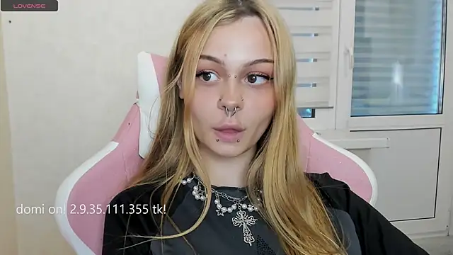 Snapshot of shy_melony chatting on 05/15/26, 12:23 shy melony online show from 05/15/26, 12:23