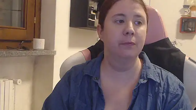 Snapshot of valerysexy chatting on 10/09/25, 08:29 valerysexy online show from 10/09/25, 08:29