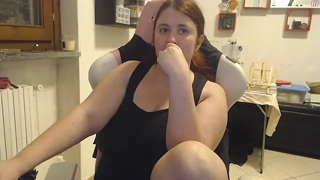 Snapshot of valerysexy chatting on 10/14/25, 09:04 valerysexy online show from 10/14/25, 09:04