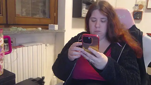 Snapshot of valerysexy chatting on 10/24/25, 08:38 valerysexy online show from 10/24/25, 08:38