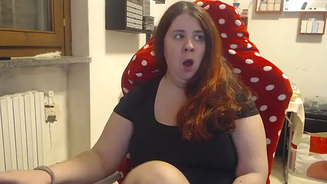 Snapshot of valerysexy chatting on 11/10/25, 09:36 valerysexy online show from 11/10/25, 09:36