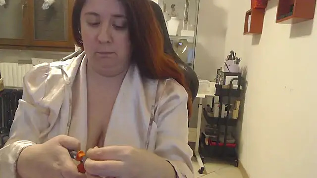 Snapshot of valerysexy chatting on 11/17/25, 09:31 valerysexy online show from 11/17/25, 09:31