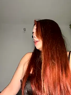 NatyOlson online show from 11/01/25, 03:41