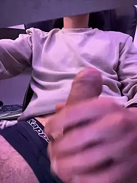 Snapshot of Onlymydick69 chatting on 12/02/24, 03:03 Onlymydick69 online show from 12/02/24, 03:03