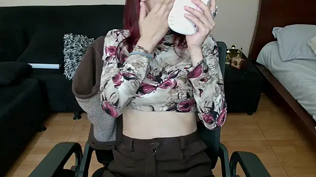 Snapshot of 3badweed3 chatting on 02/12/25, 01:48 3badweed3 online show from 02/12/25, 01:48