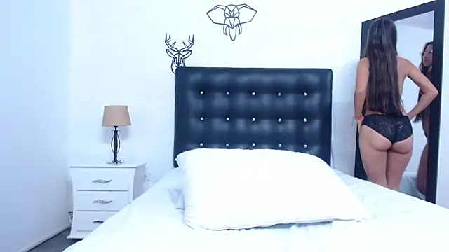 Skinny hottie18 online show from 12/03/24, 05:01