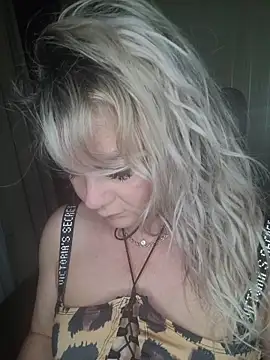 candy queeen online show from 06/09/26, 10:10
