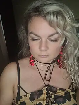 candy queeen online show from 07/10/26, 04:17